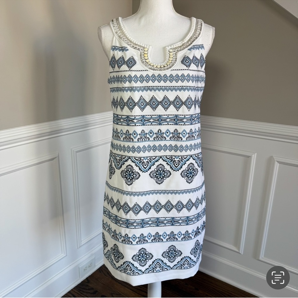 White House Black Market White Dress Blue Embroidered Sequin Beaded Size 6